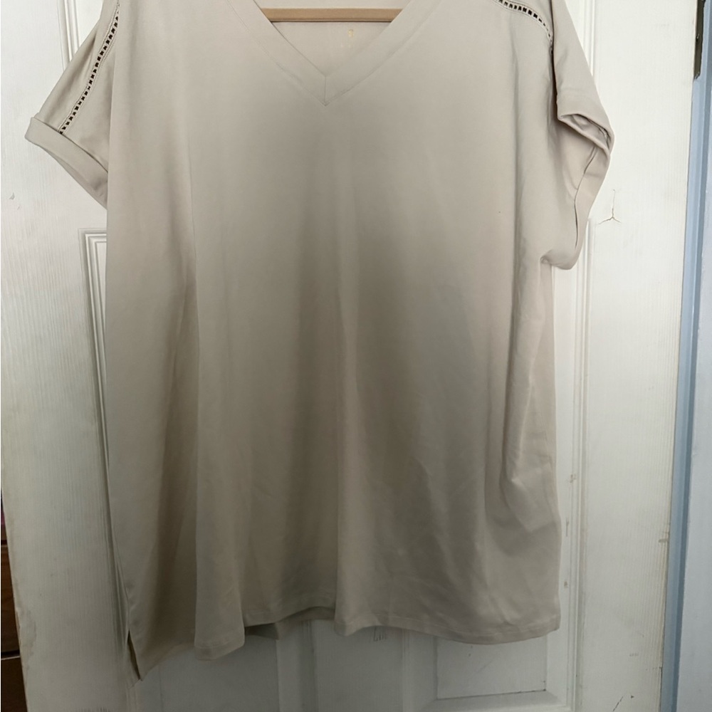 Belle by Kim Gravel Cream V-Neck Short Sleeve Tee Size XL oversized soft jersey